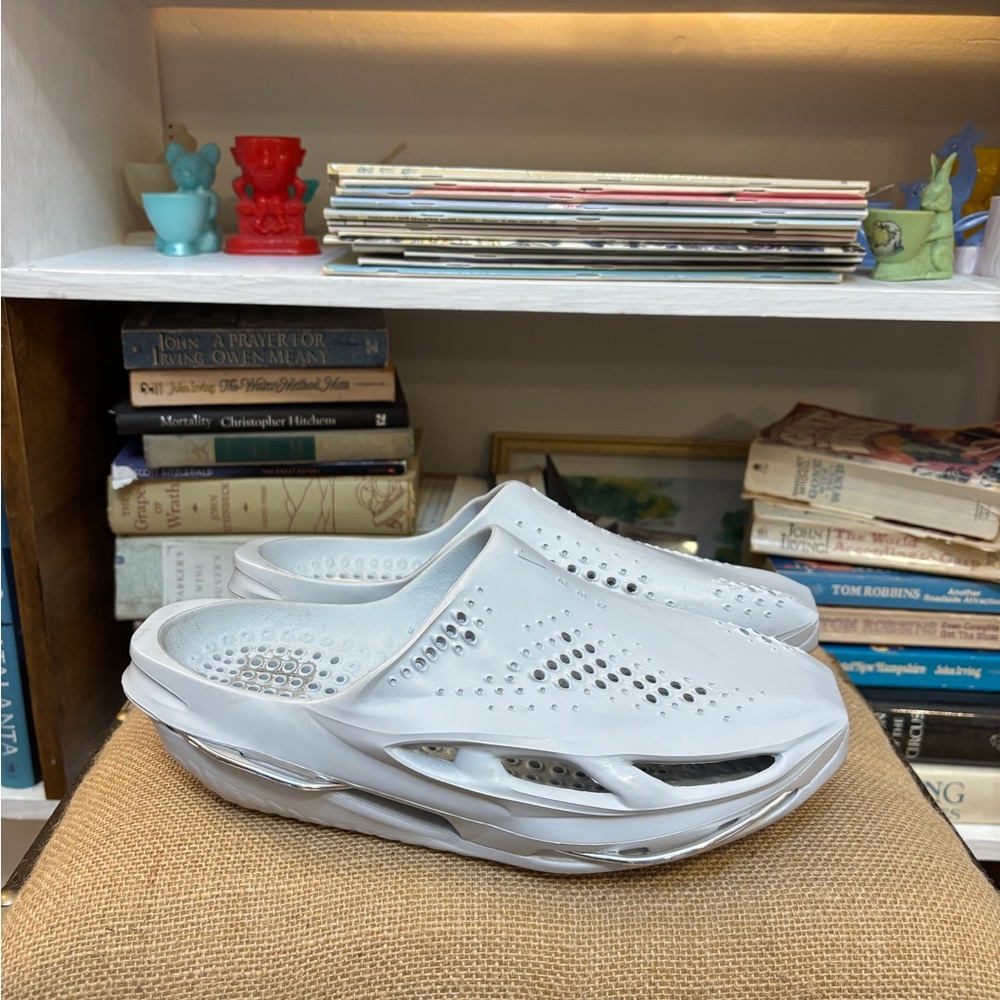 White Slip-On Clogs with Cutout Design